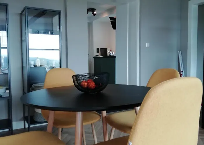 Haus Blick Am Edersee 13 P Apartamento