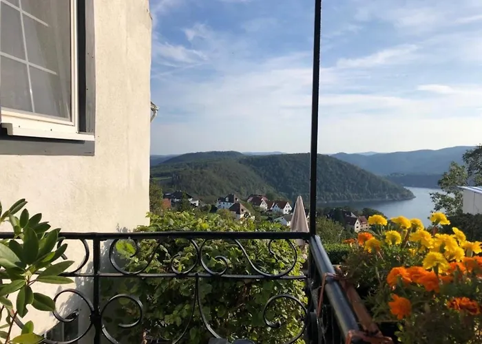 Haus Blick Am Edersee 13 P Apartamento